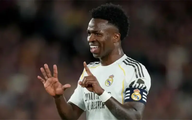 14 واقعة.. رابطة الليجا ترصد إهانات جماهير برشلونة لـ ريال مدريد وفينيسيوس في الكلاسيكو